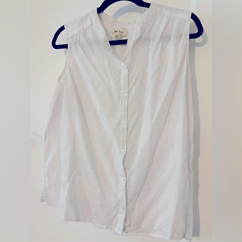 LAND ‘N SEA - light breezy white button down tank blouse - XL
